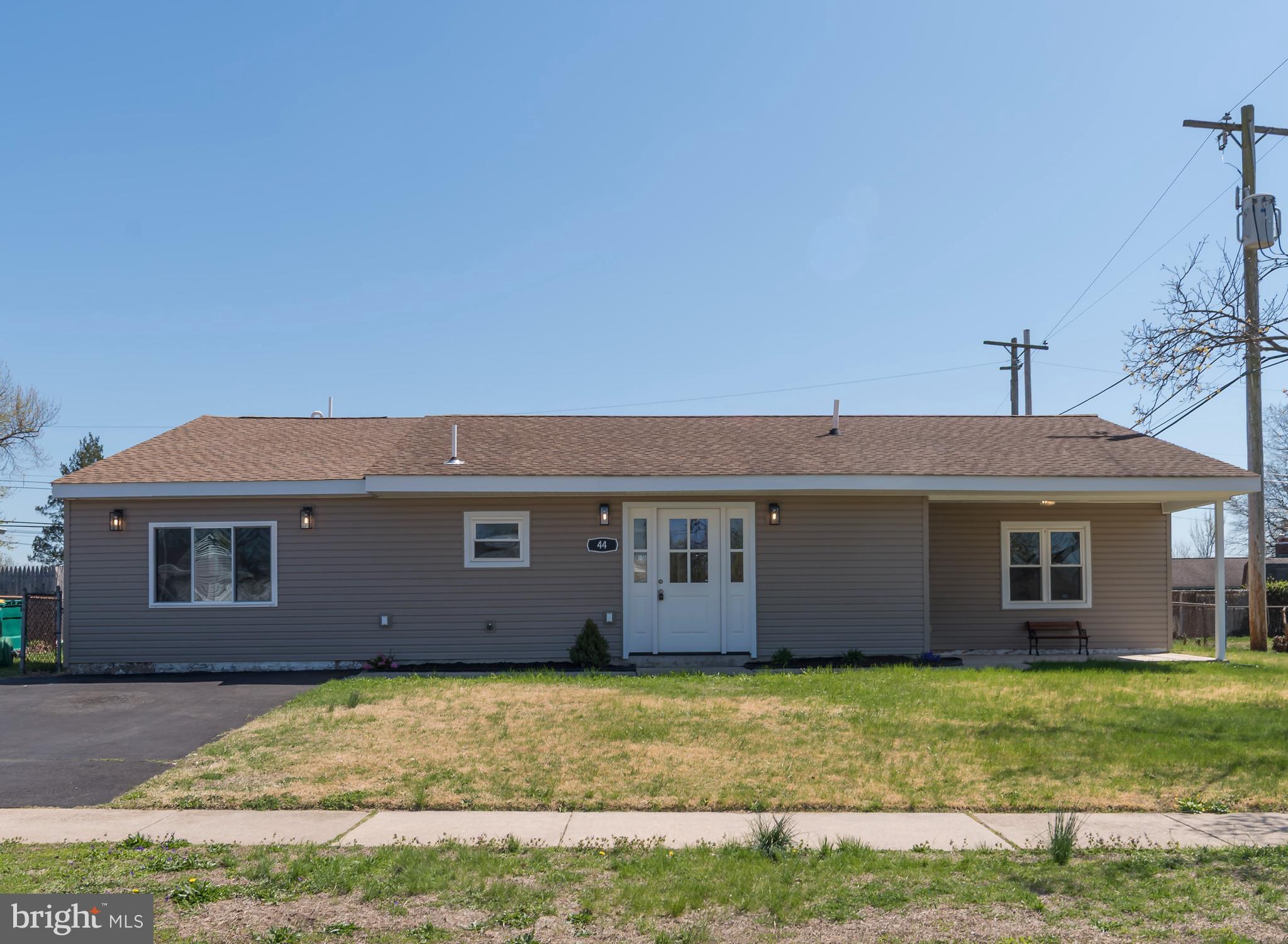 44 Elm Lane Levittown, PA 19054 - Photo 2 of 35 a view of outdoor space yard and front view of a house