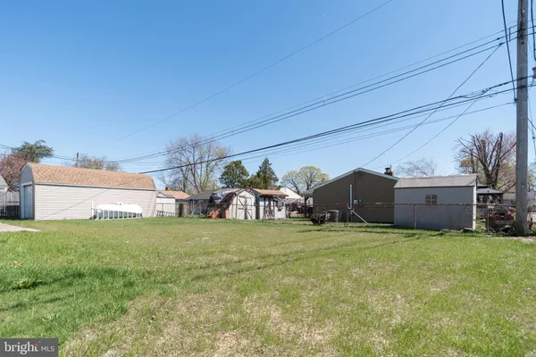 $475,000 | 44 Elm Lane, Levittown, PA 19054