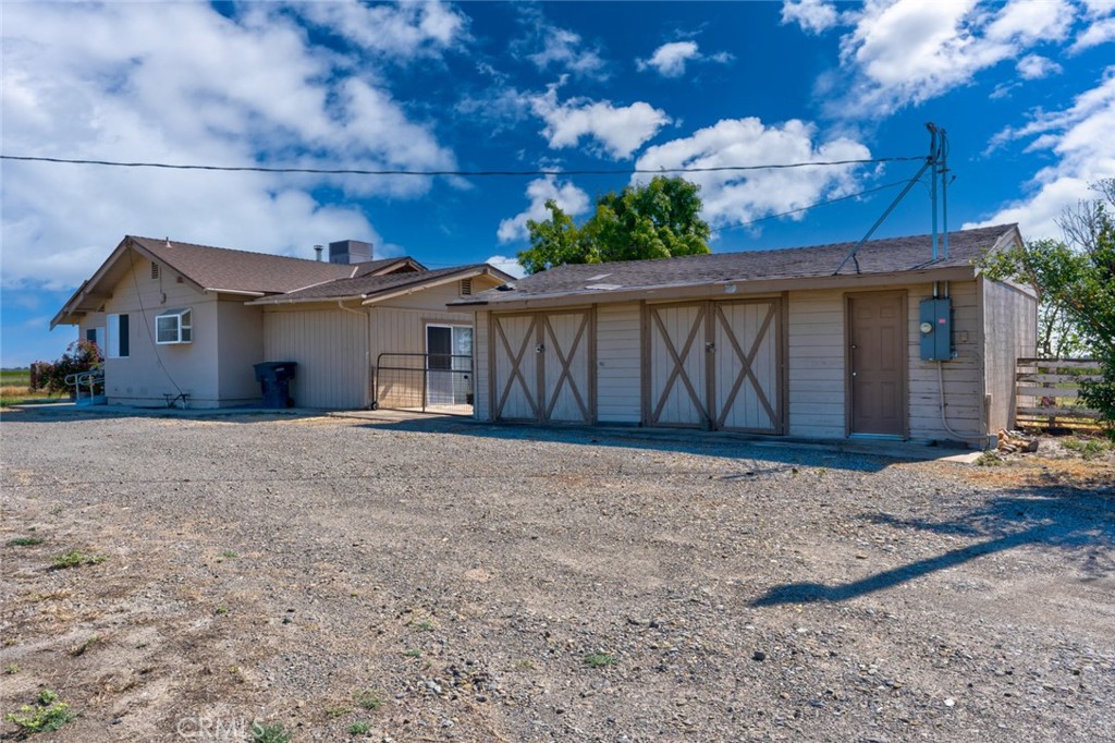 17626 Britto Road Dos Palos, CA 93620 - Photo 8 of 65
