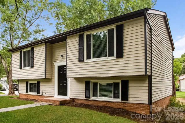 $2,090 | 5222 Split Oak Drive, Charlotte, NC 28227