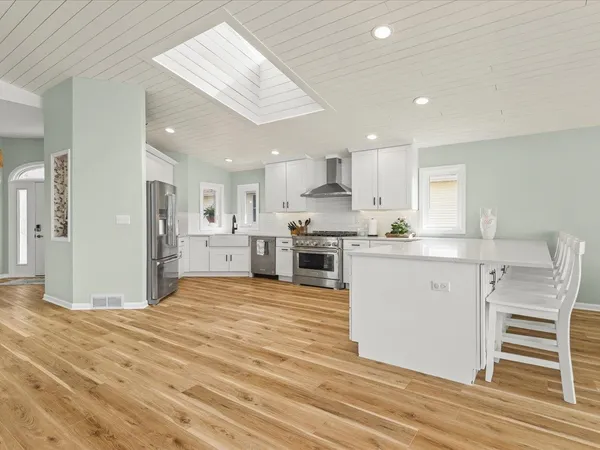 $714,900 | 847 Breckenboro Road, Davis, IL 61019