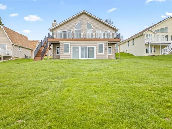 $714,900 | 847 Breckenboro Road, Davis, IL 61019