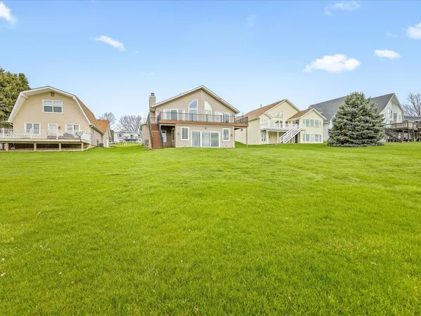 $714,900 | 847 Breckenboro Road, Davis, IL 61019