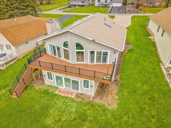 $714,900 | 847 Breckenboro Road, Davis, IL 61019