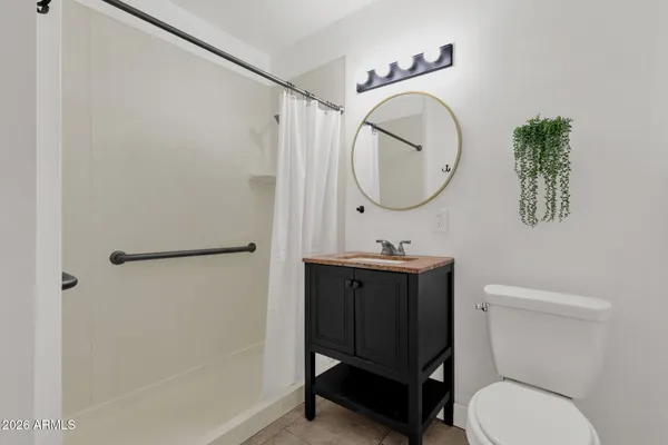 $2,250 | 3428 West Willetta Street, Phoenix, AZ 85009