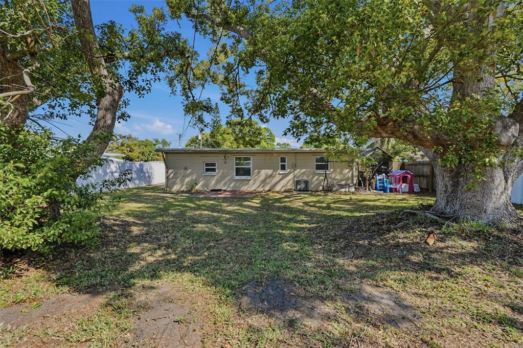 10480 111th Avenue North Largo, FL 33773 - Photo 32 of 34