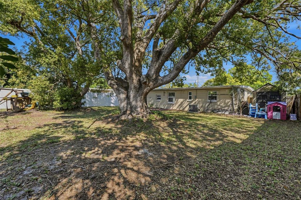 10480 111th Avenue North Largo, FL 33773 - Photo 33 of 34