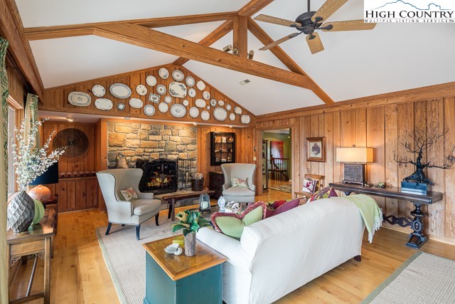 2446 Hickory Boone, NC 28607 - Photo 4 of 30 Gallery Image 4