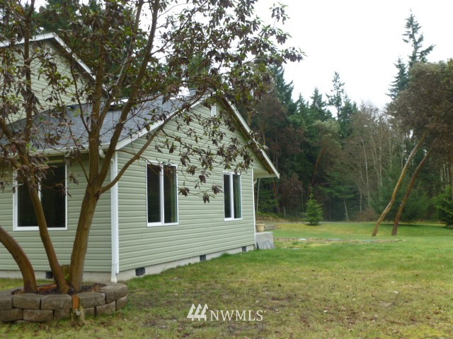 556 Gasman Road Port Angeles, WA 98362 - Photo 13 of 19 a view of a house with backyard