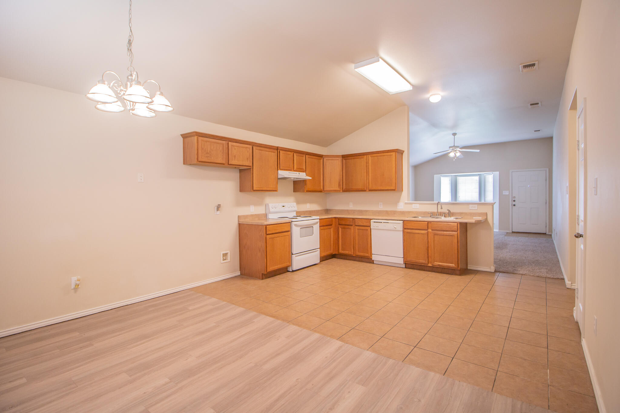 6606 37th Street Lubbock, TX 79407 - Photo 7 of 16 6