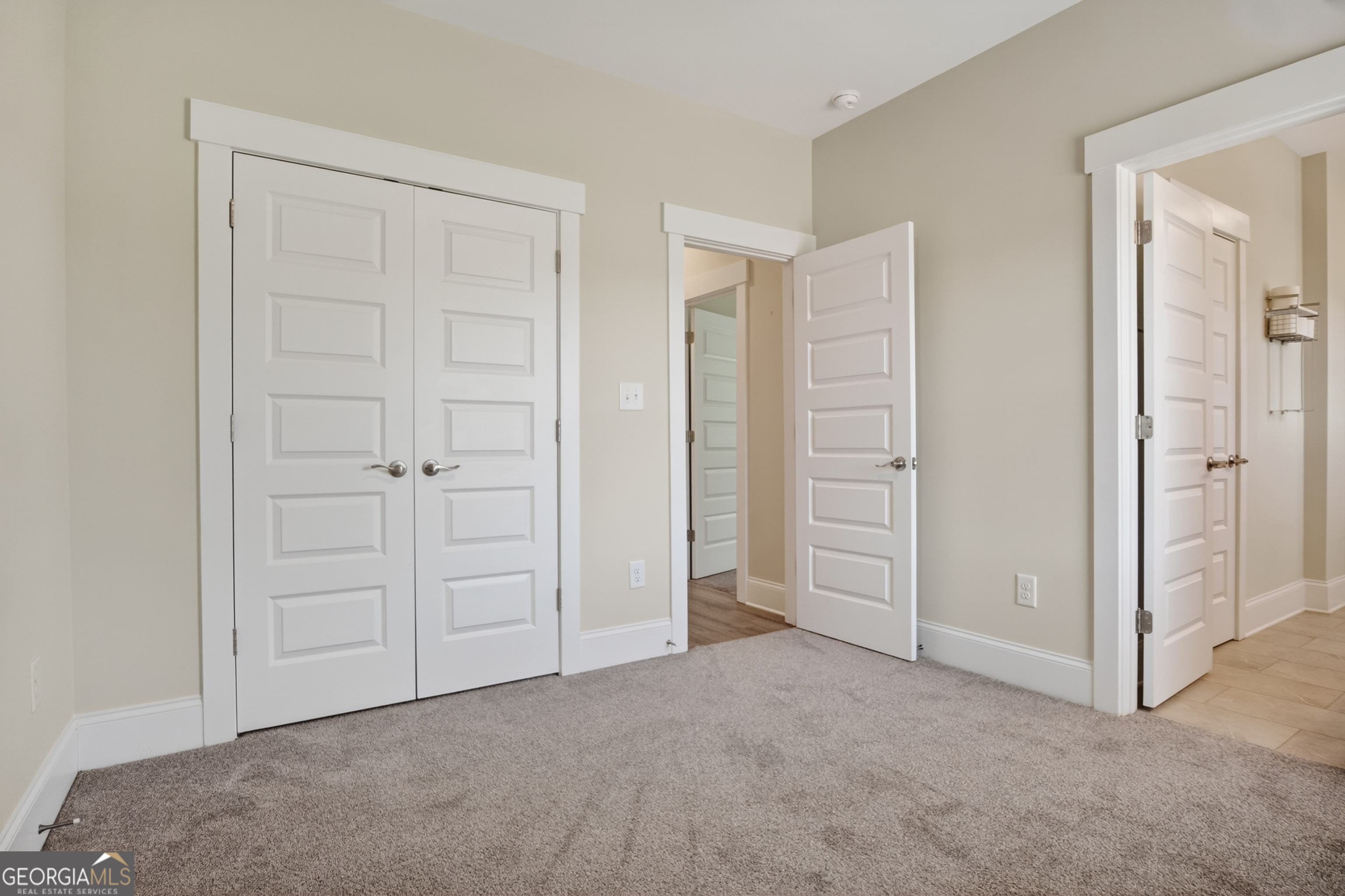 1350-c O Draper Road Comer, GA 30629 - Photo 21 of 47 an empty room with closet area