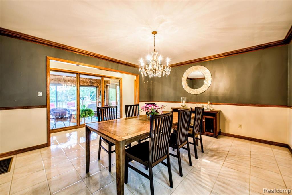 32671 West Eleven Mile Road Farmington Hills, MI 48336 - Photo 13 of 35