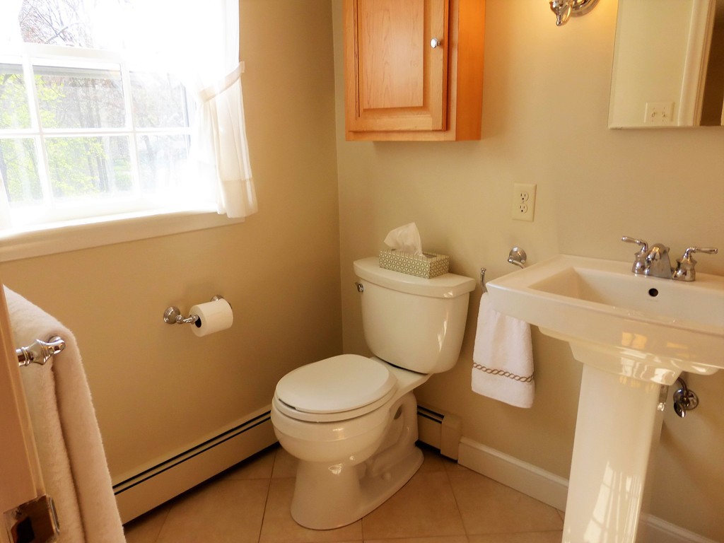 8 Spencer Road Acton, MA 01720 - Photo 12 of 15 Gallery Image 12