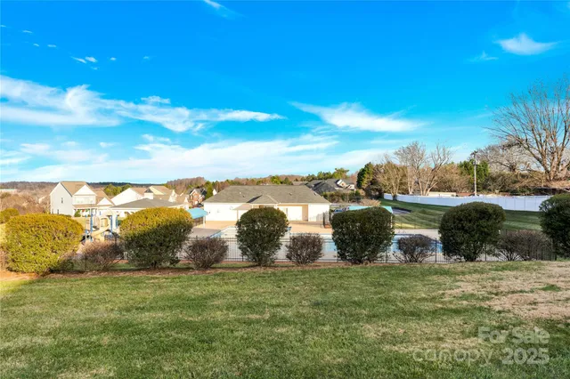 $299,000 | 115 Davenport Drive, Unit B, Statesville, NC 28677