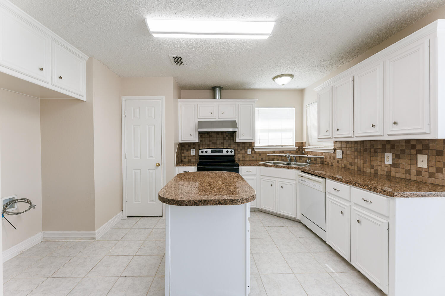 6526 7th Street Lubbock, TX 79416 - Photo 22 of 67 6526 7th-14