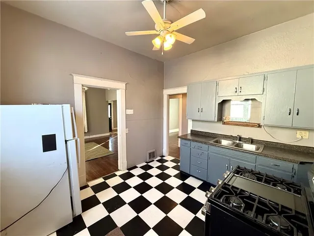 $139,900 | 2623 Faraon Street, St. Joseph, MO 64501