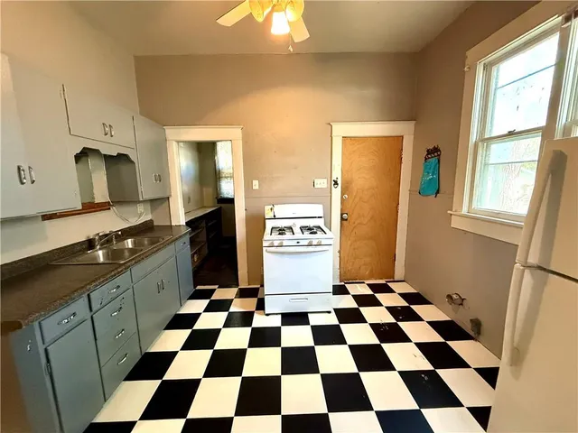 $139,900 | 2623 Faraon Street, St. Joseph, MO 64501