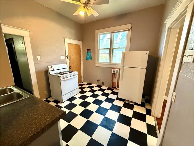 $139,900 | 2623 Faraon Street, St. Joseph, MO 64501