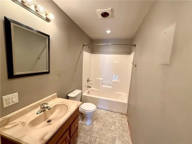 $139,900 | 2623 Faraon Street, St. Joseph, MO 64501