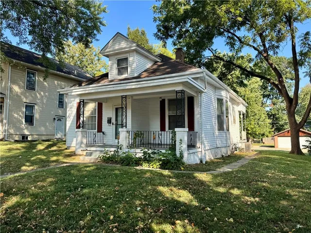 $139,900 | 2623 Faraon Street, St. Joseph, MO 64501