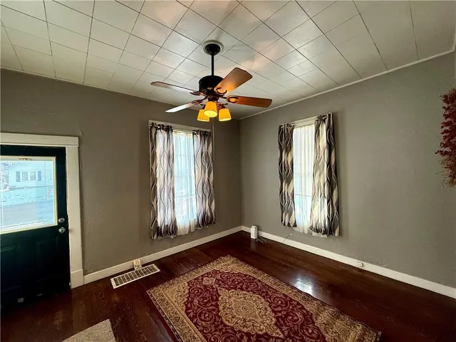 $139,900 | 2623 Faraon Street, St. Joseph, MO 64501