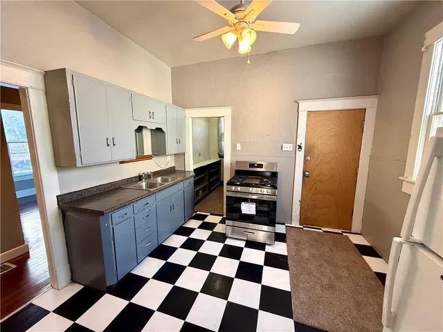 $139,900 | 2623 Faraon Street, St. Joseph, MO 64501