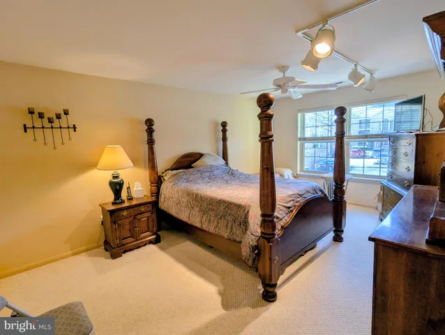 $2,100 | 14217 Quail Creek Way, Unit 201, Sparks Glencoe, MD 21152