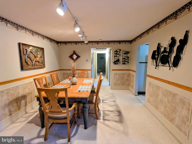 $2,100 | 14217 Quail Creek Way, Unit 201, Sparks Glencoe, MD 21152