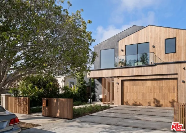 $4,748,000 | 2040 Glencoe Avenue, Venice, CA 90291