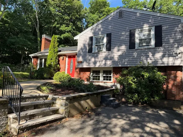 $589,900 | 484 Essex Street, Weymouth, MA 02188
