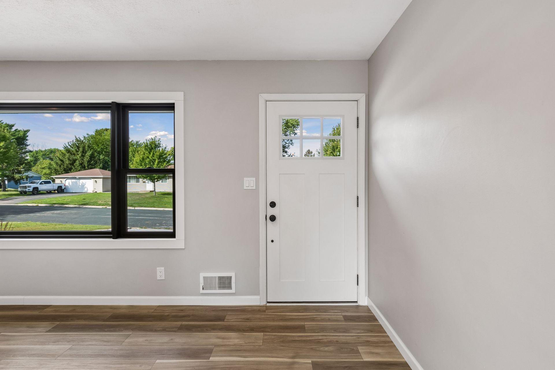 8209 Goodrich Road Bloomington, MN 55437 - Photo 9 of 38 Gallery Image 9