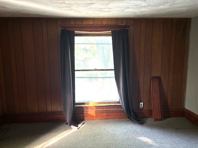 301 South Grape Street Morrison, IL 61270 - Photo 24 of 25 a room with a window