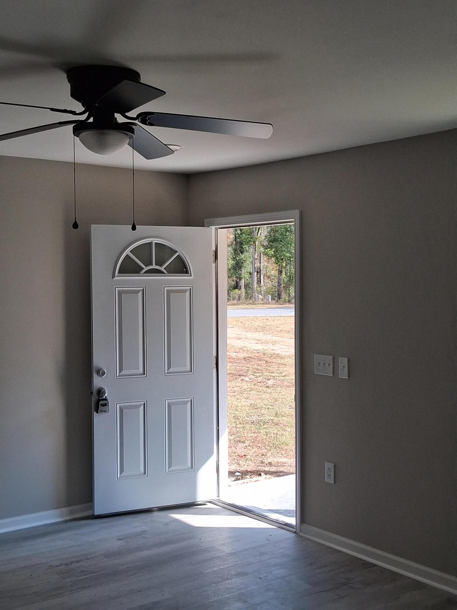 36 Youmans Lane Smoaks, SC 29481 - Photo 6 of 10 ALLEN8