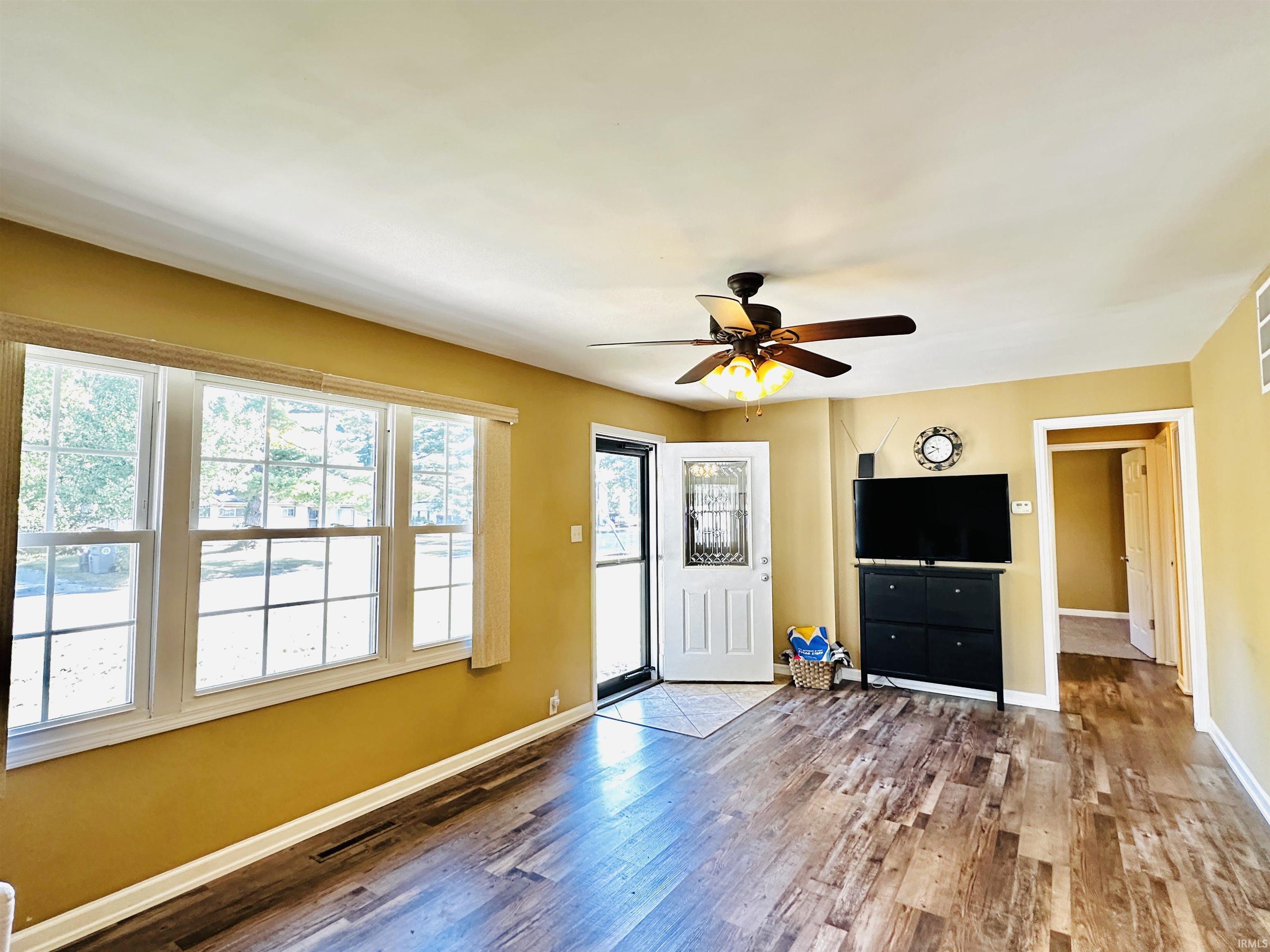 3204 Stratford Road Evansville, IN 47710 - Photo 3 of 16 Gallery Image 3