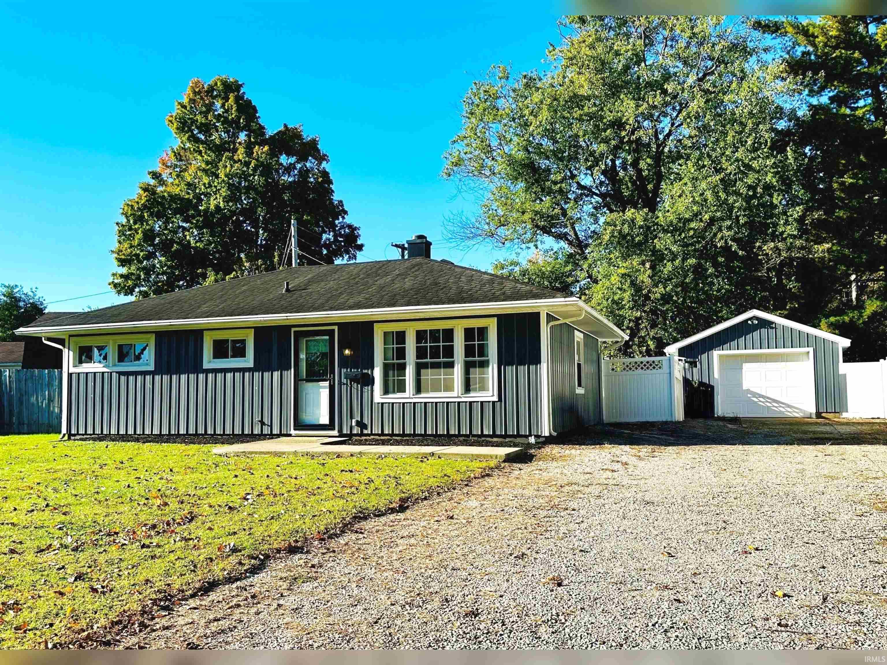 3204 Stratford Road Evansville, IN 47710 - Photo 4 of 16 Gallery Image 4