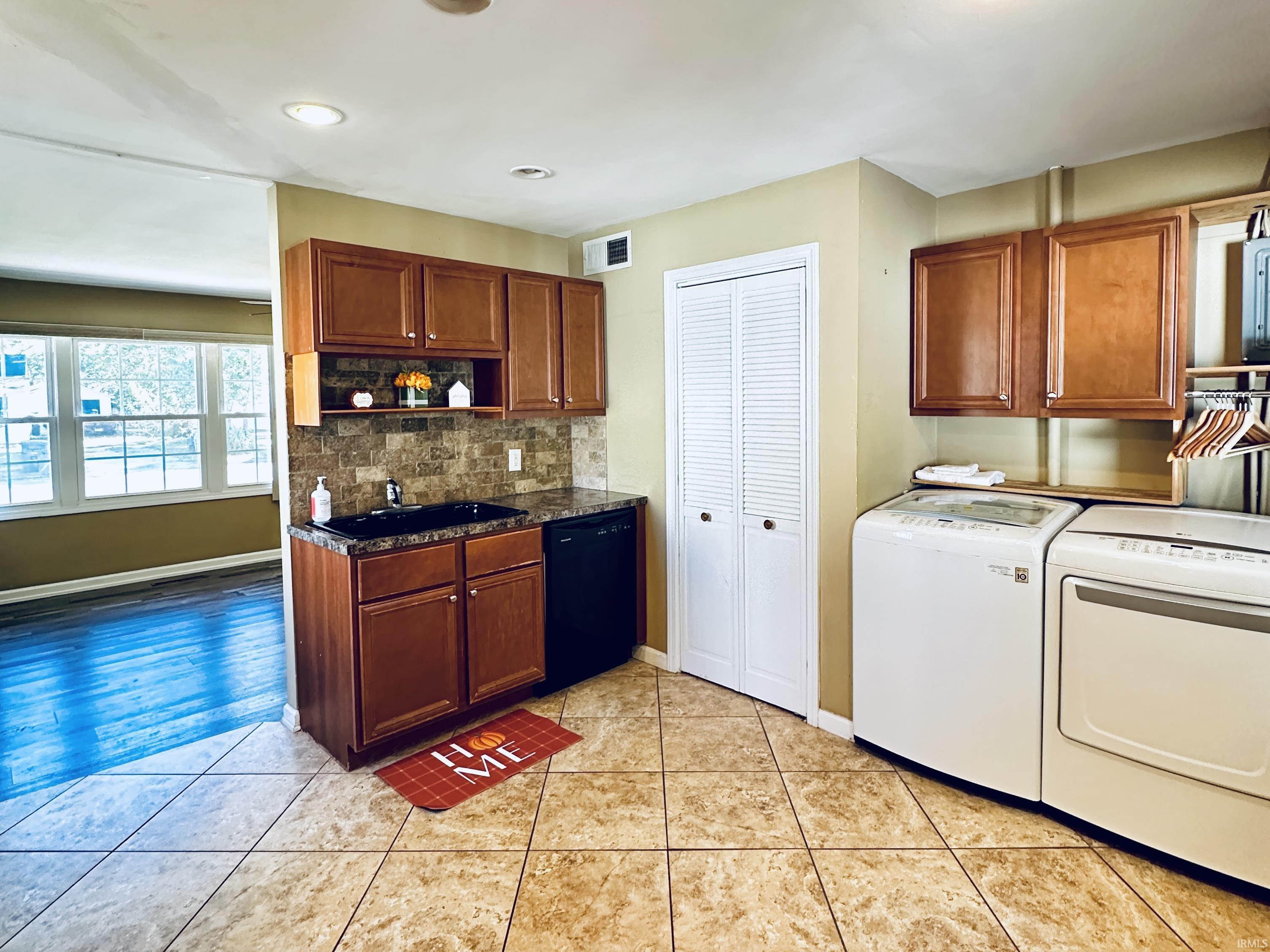 3204 Stratford Road Evansville, IN 47710 - Photo 7 of 16 Gallery Image 7