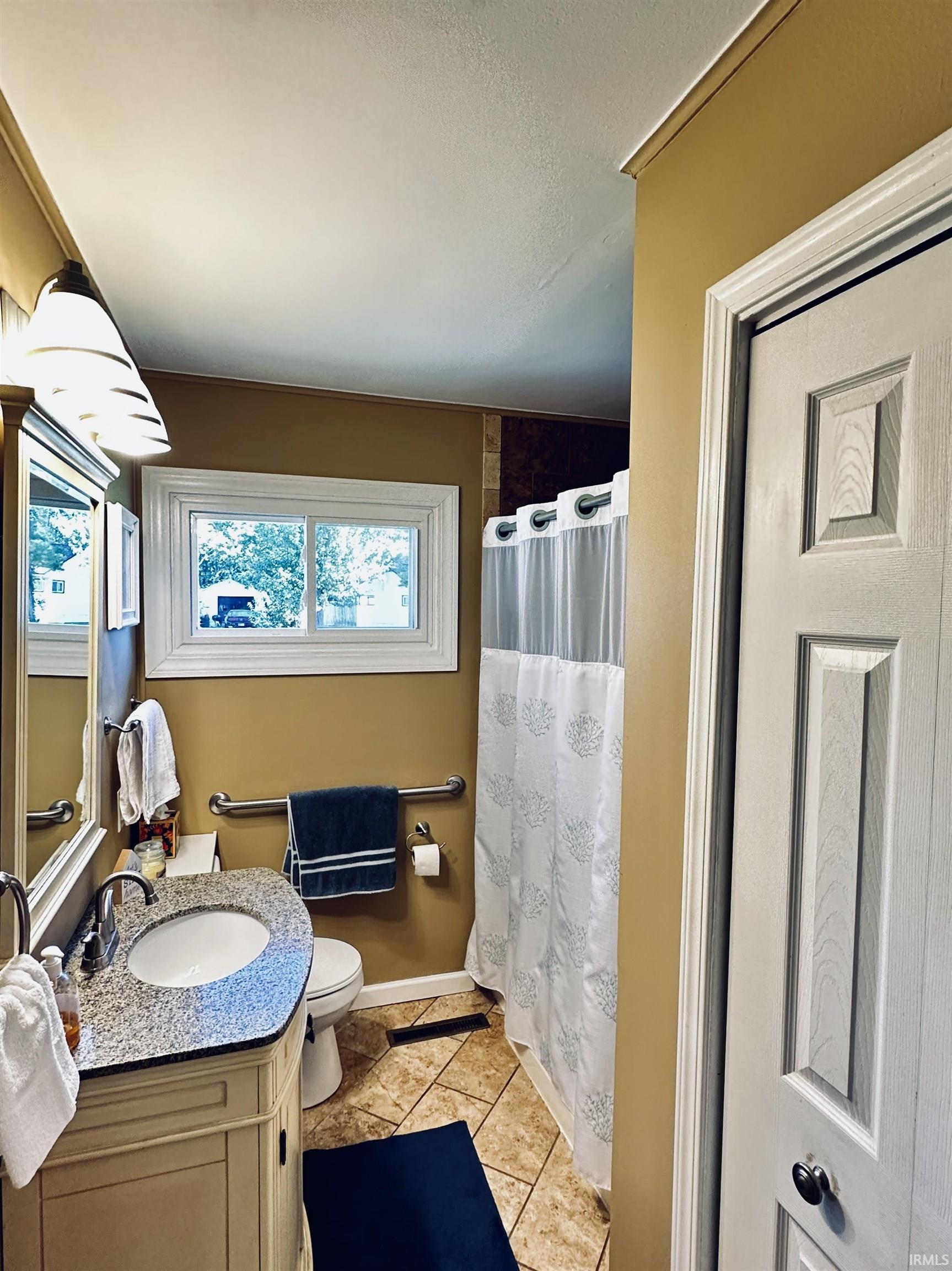 3204 Stratford Road Evansville, IN 47710 - Photo 8 of 16 Gallery Image 8