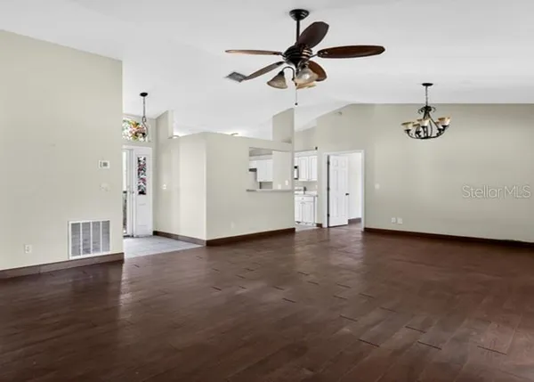 $271,600 | 508 South Bloxam Avenue, Minneola, FL 34715