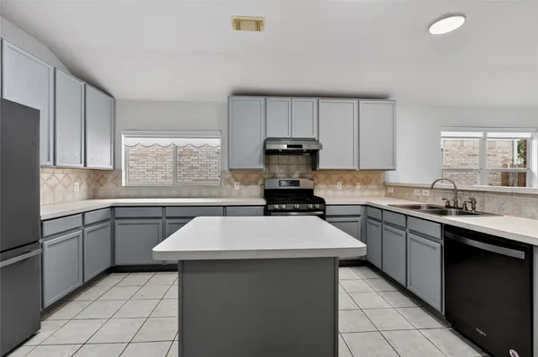 $1,950 | 17331 Stone Peaks Drive, Houston, TX 77095