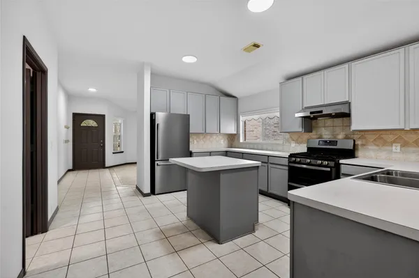 $1,950 | 17331 Stone Peaks Drive, Houston, TX 77095