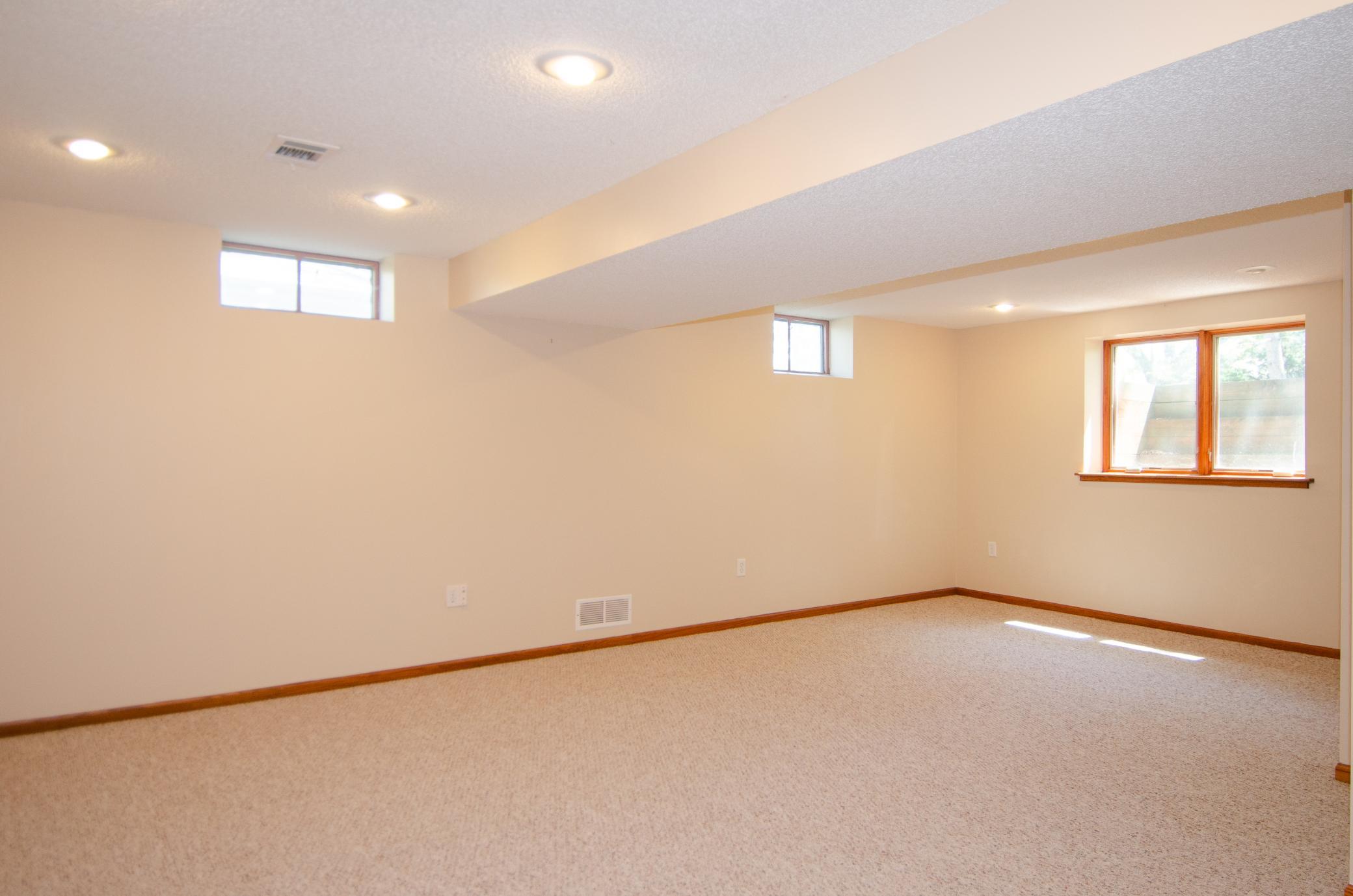 62 County Rd F Vadnais Heights, MN 55127 - Photo 21 of 25 Gallery Image 21