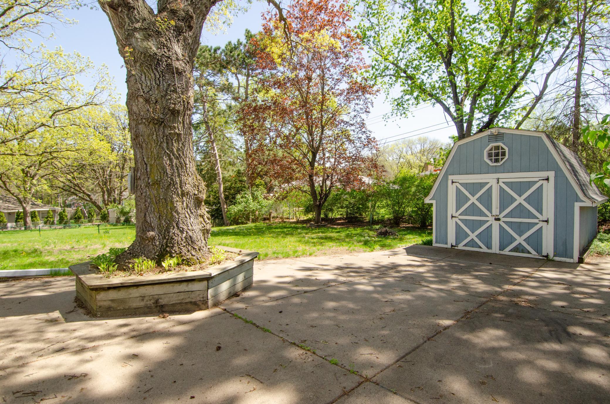 62 County Rd F Vadnais Heights, MN 55127 - Photo 5 of 25 Gallery Image 5