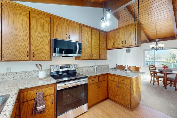 $585,000 | 24713 Oro Valley Road, Auburn, CA 95602