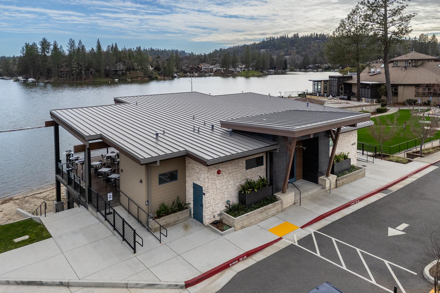 24713 Oro Valley Road Auburn, CA 95602 - Photo 63 of 69 New yacht lounge available for parties and events