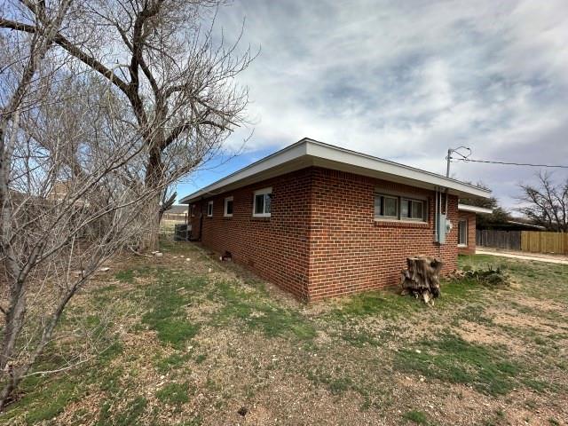 2204 Carl Street Big Spring, TX 79720 - Photo 2 of 22