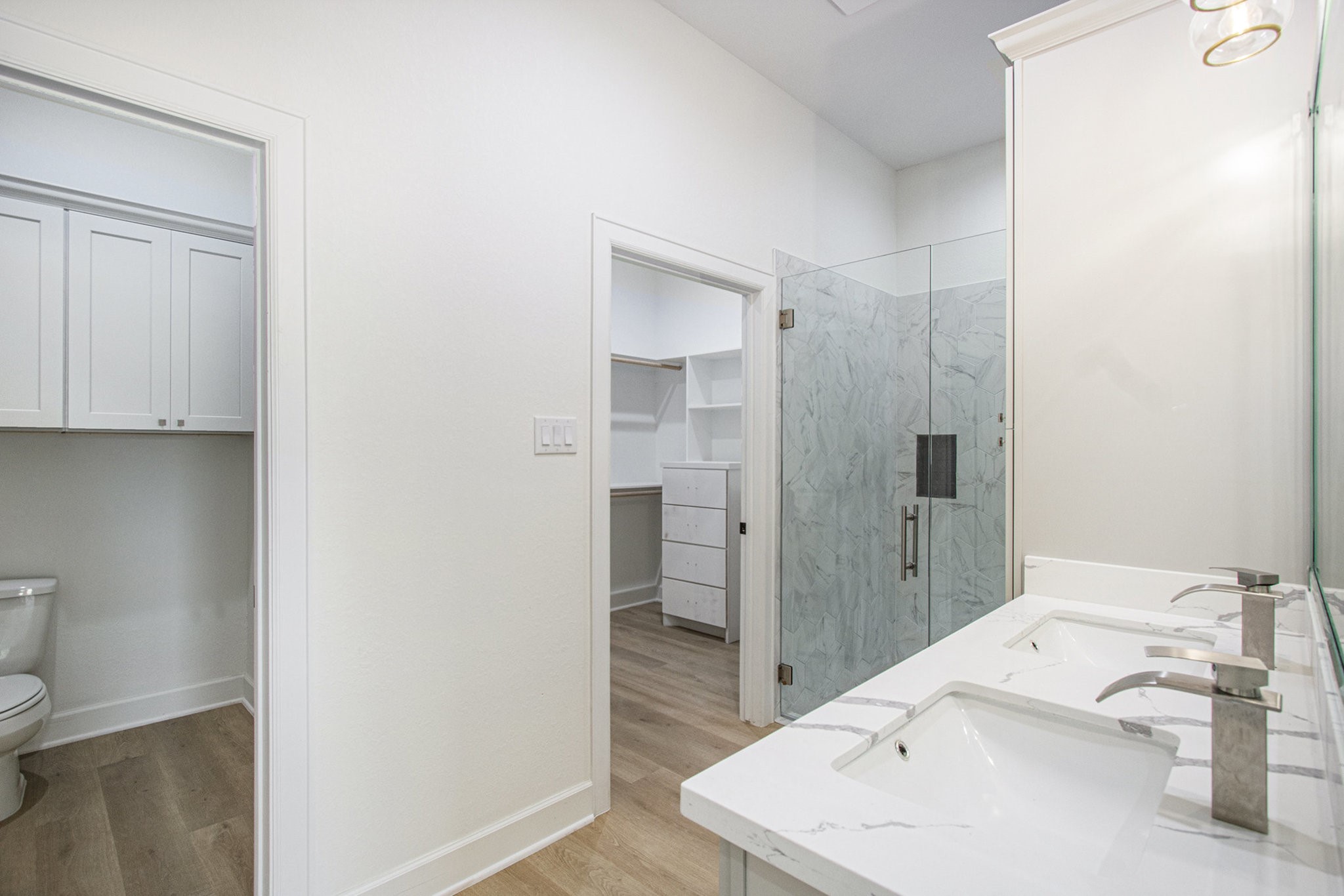 3810 Jackson Street Santa Fe, TX 77517 - Photo 15 of 29 ANOTHER VIEW OF MASTER SHOWER