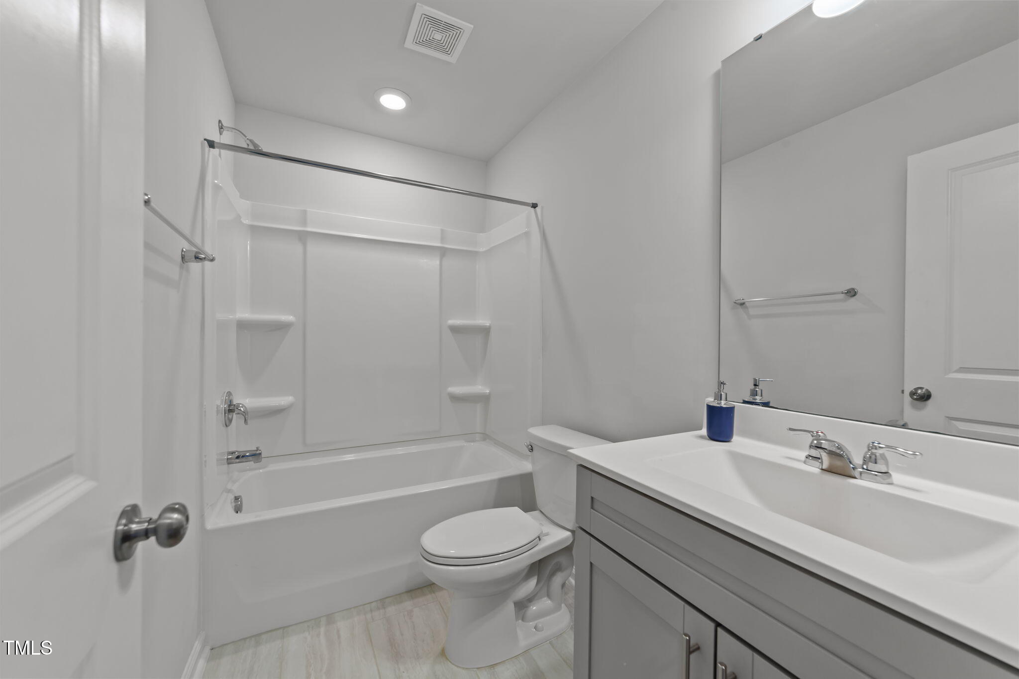 5217 Invention Way Raleigh, NC 27616 - Photo 6 of 30 23-web-or-mls-VB4A2000