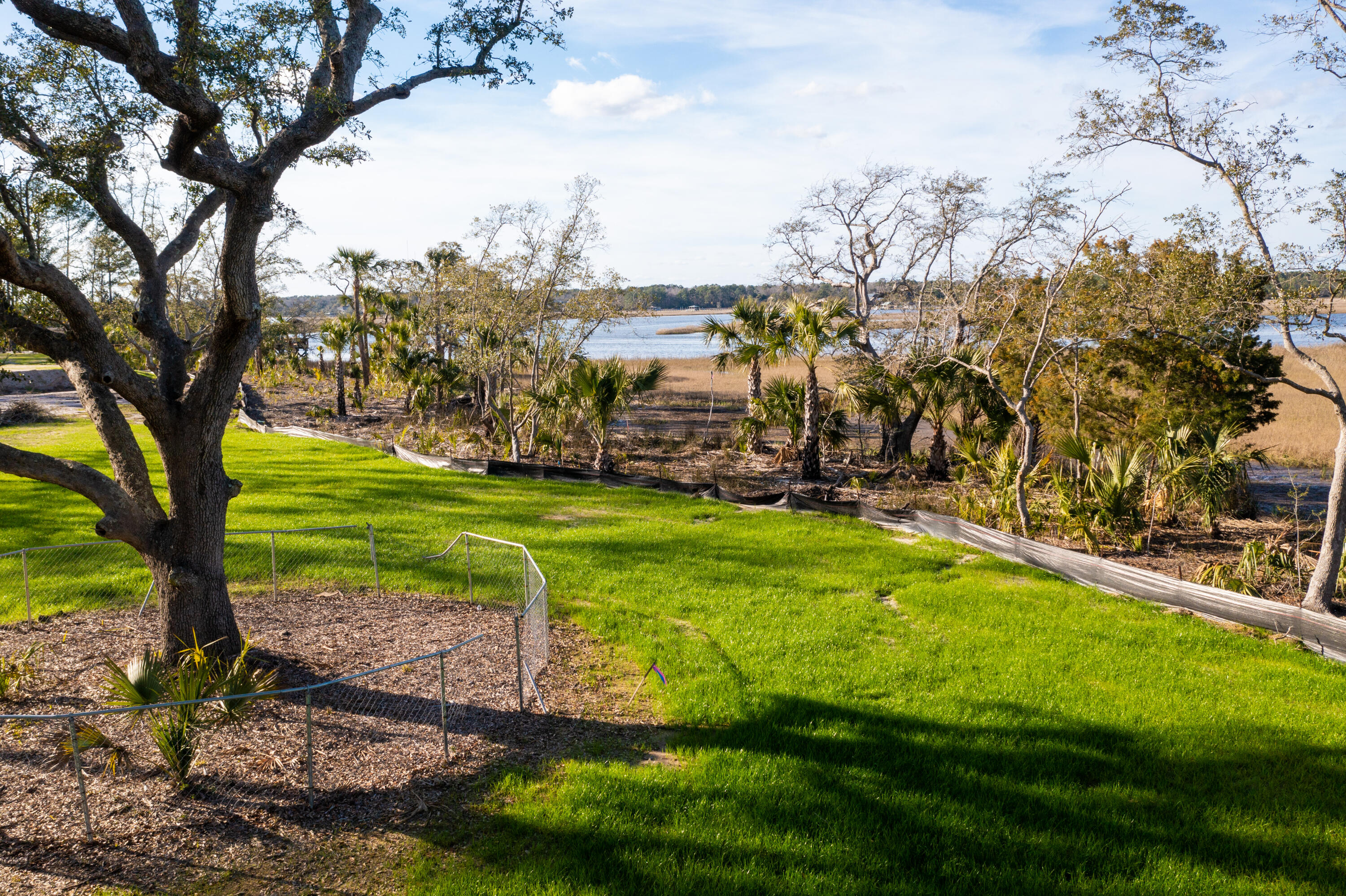 933 Fish Camp Road Charleston, SC 29492 - Photo 3 of 5 933FishCamp-KeenEyeMarketing-3