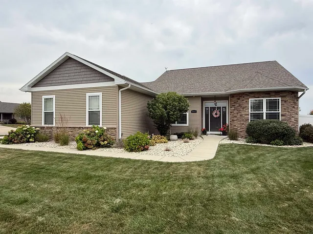 $575,000 | 407 Rimrock Road, Janesville, WI 53548