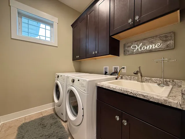 $575,000 | 407 Rimrock Road, Janesville, WI 53548